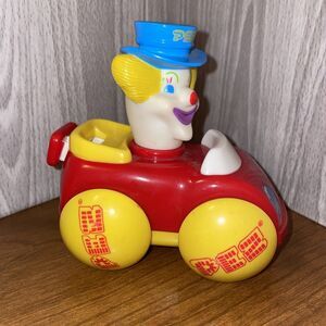 Vintage 1999 Shelcore Red & Yellow Pez Car Dispenser 4 3/4 x 3 1/4 x 4 1/2"
